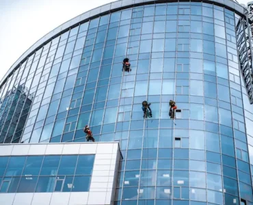 high-rise-cleaning high-rise-cleaning