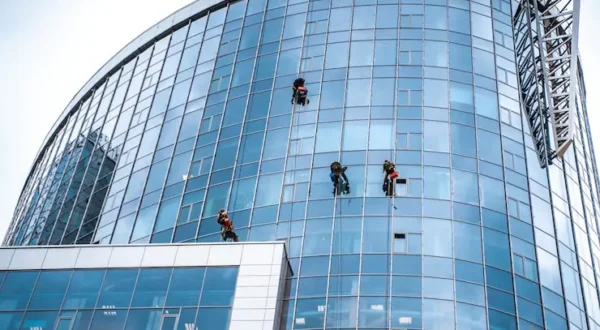 high-rise-cleaning high-rise-cleaning